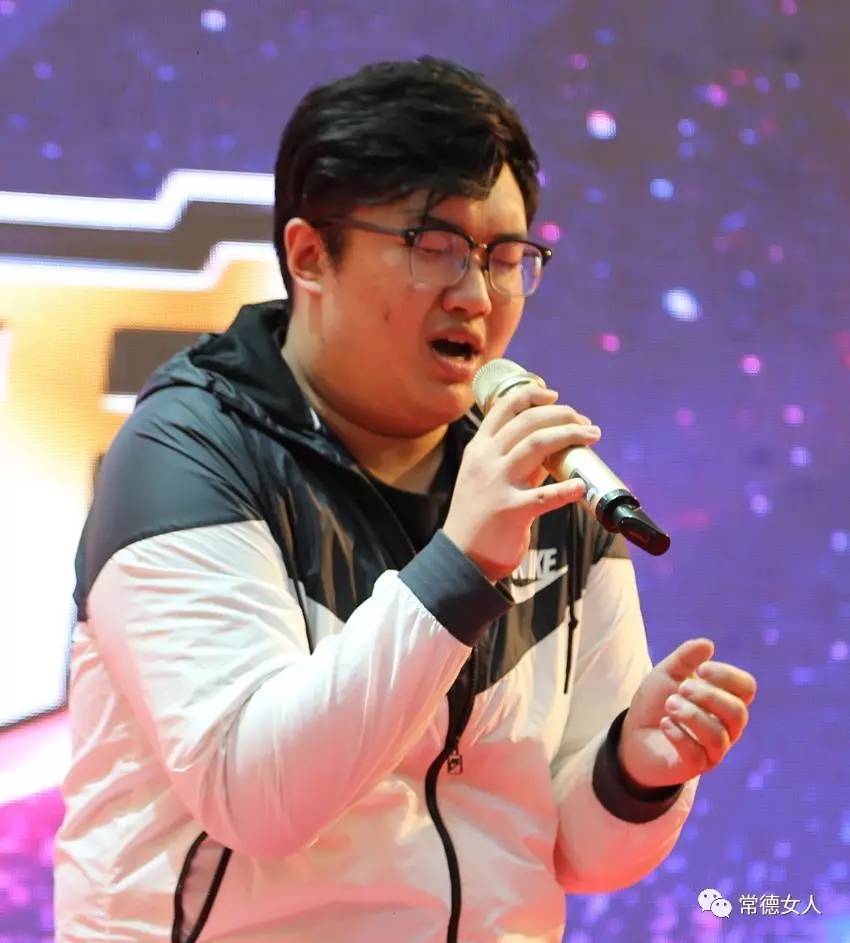 爱游戏体育平台-持续失利首场状态出色，中国队观众沸腾！，穆古鲁扎重返赛场赢得满堂喝彩-爱游戏体育平台