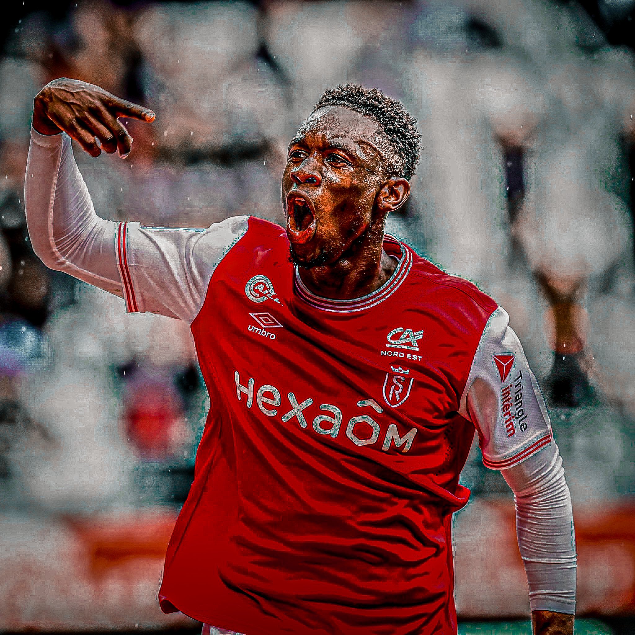 那不勒斯迎法甲关键赛，赛后战术微调，媒体盛赞，球探报告显示潜力